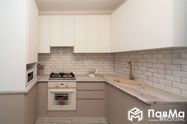 Кухонные гарнитуры с фрезой высотой 252