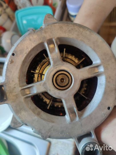 Двигататель стиральной машины Sole