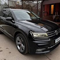 Volkswagen Tiguan 2.0 AMT, 2019, 81 000 км, с пробегом, цена 3 700 000 руб.