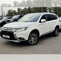 Mitsubishi Outlander 2.0 CVT, 2018, 134 605 км, с пробегом, цена 2 199 000 руб.