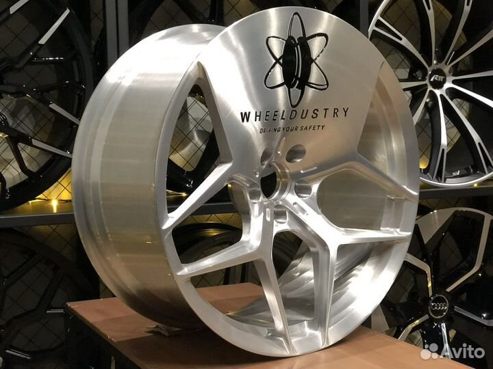 Кованые диски R21 в наличии для Audi Q7; SQ7; A6