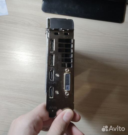 AMD Radeon RX 570 4gb Sapphire