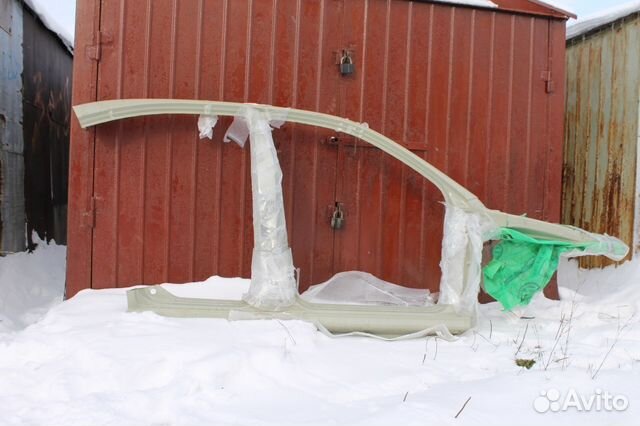 Часть боковины skoda