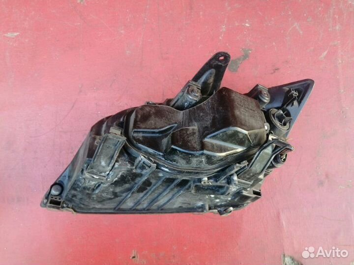 Фара правая Ford Focus 2 hwda 1.6 zetec 2006