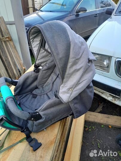 Продам детскую коляску 3 в 1