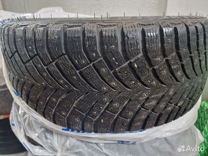 Michelin X-Ice North 4 245/40 R19 98T