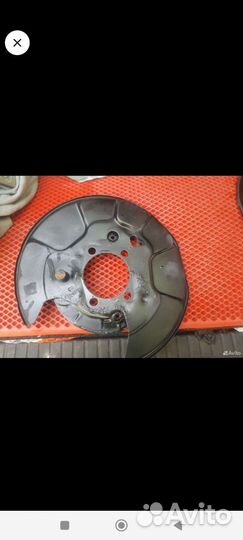 Кожух опорный, пыльник, задний правый