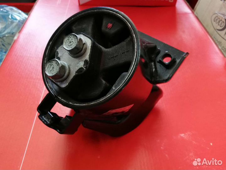 Подушка двигателя hyundai getz