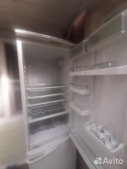 Продам холодильник Атлант
