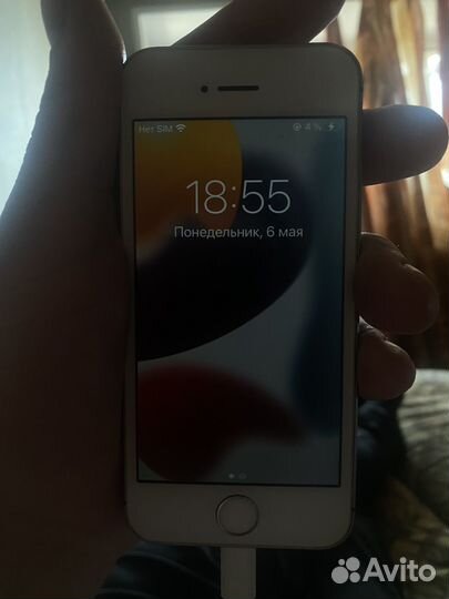 iPhone SE, 32 ГБ