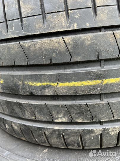 Pirelli P Zero PZ4 275/30 R21