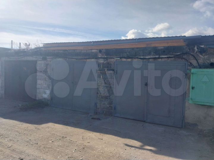 Гараж, > 30 м²