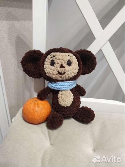 Вязаная игрушка чебурашка