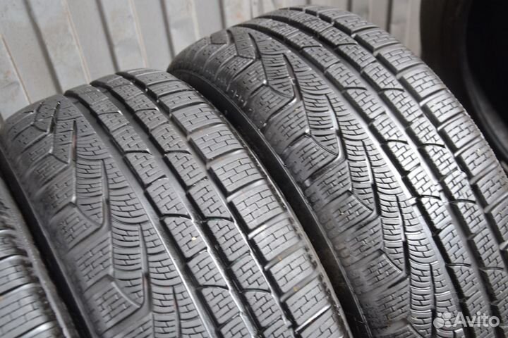 Pirelli Winter Sottozero 210 Serie II 225/50 R17 94H