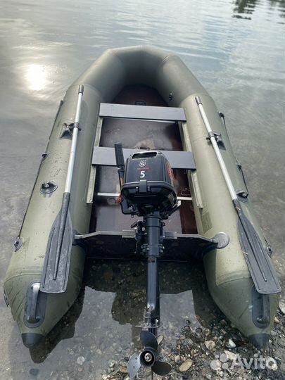 Продам комплект лодка пвх 300 киль и мотор 5 лс