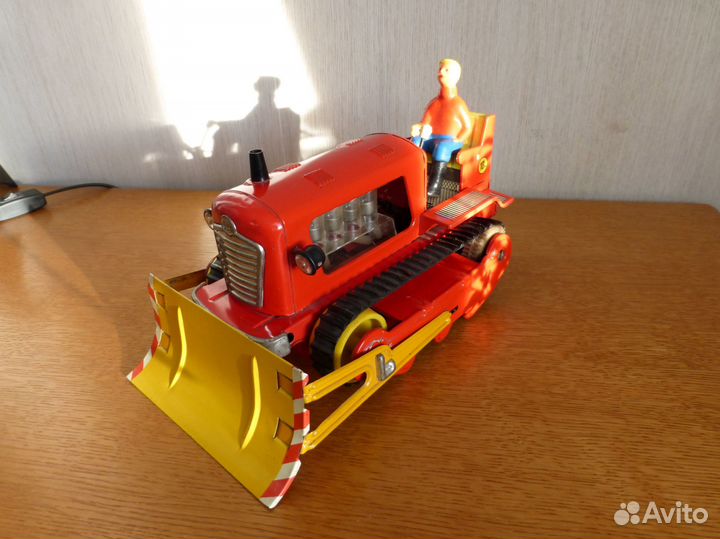 Игрушка Трактор СССР-ГДР, металлическая