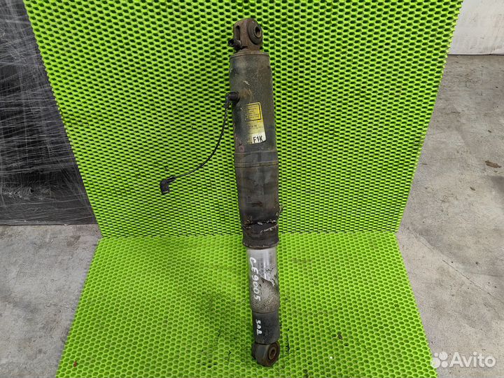 Амортизатор задний Cadillac Escalade GMT900