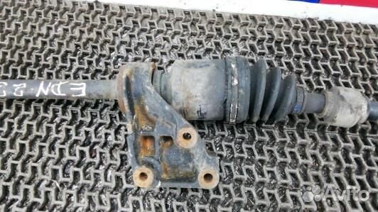 Привод передний правый mazda 6 1 (EDN22N101)