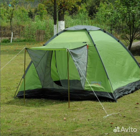 Палатка трехместная