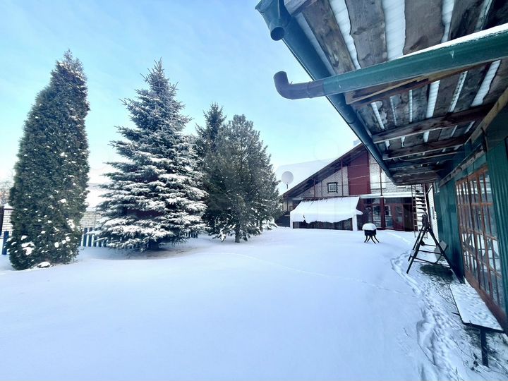 Коттедж 247 м² на участке 6 сот.