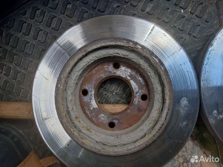 Диски тормозные Nissan 40206EM10A перед пара