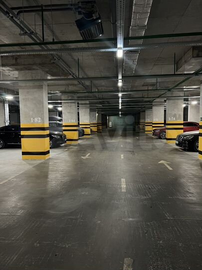 Машиноместо, 20 м²