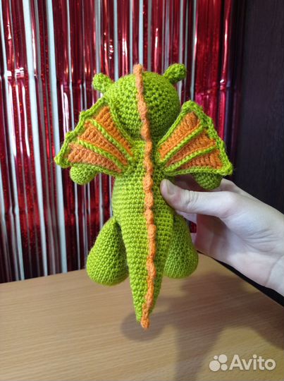 Вязаный дракошка