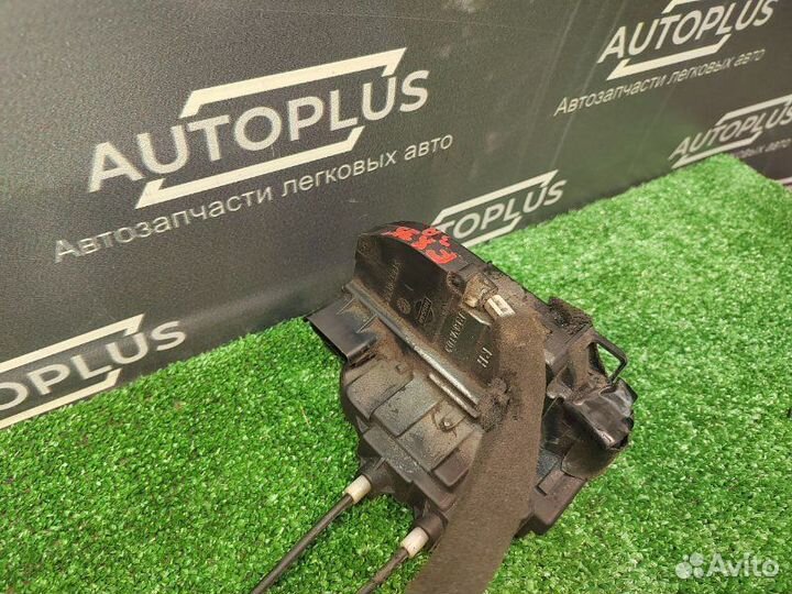 Замок двери задний правый Infiniti Fx35 VQ35DE