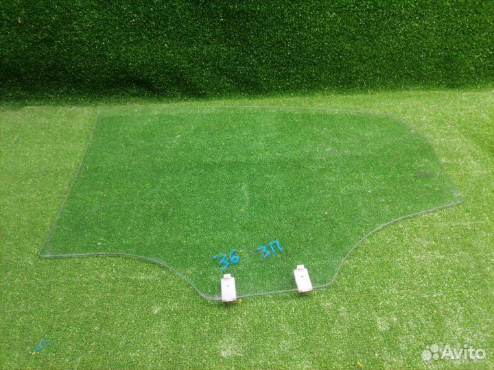 Стекло двери заднее правое Kia Rio 3 седан 1.4