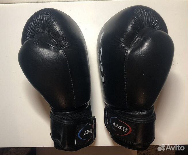 Боксерские перчатки