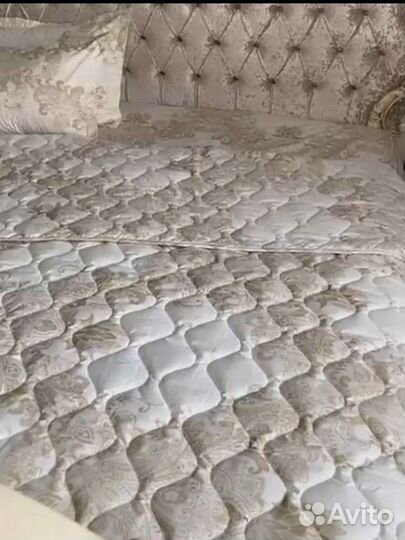 Постельное белье с одеялом стеганным