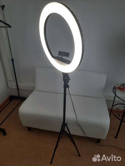 Кольцевая лампа 45 см со штативом