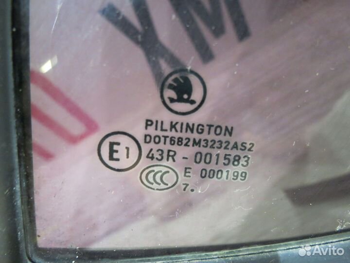 Форточка задняя левая Skoda Fabia