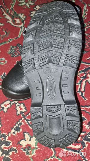 Ботинки р. 38 (спецодежда)