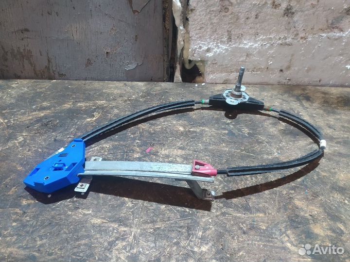 Стеклоподъемник задний правый Ford Mondeo I (1993—1996) 1, I, FD