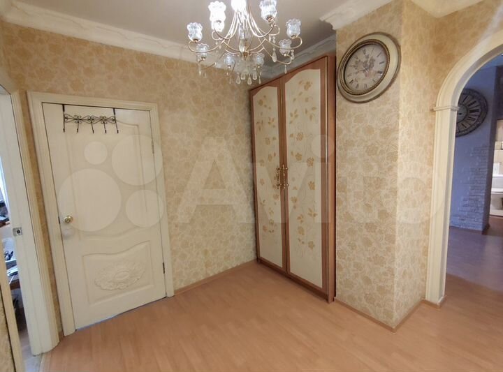 3-к. квартира, 68,1 м², 2/4 эт.