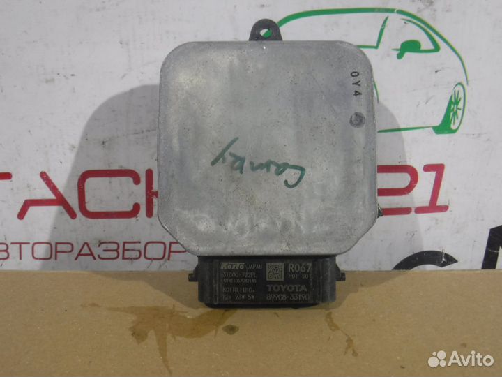 Блок управления правой фары Toyota Camry V70