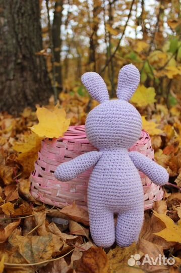 Игрушка вязаный заяц