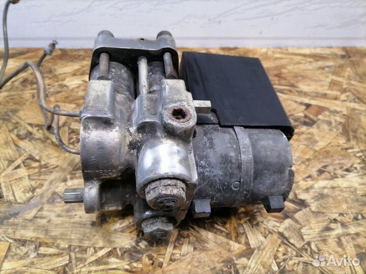 Блок ABS (насос) Audi 80 B4 ADR 1994