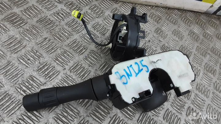 Переключатель поворотов подрулевой Renault Koleos