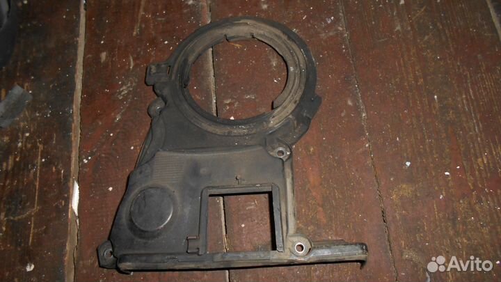 Пластиковая накладка на двигатель Рено