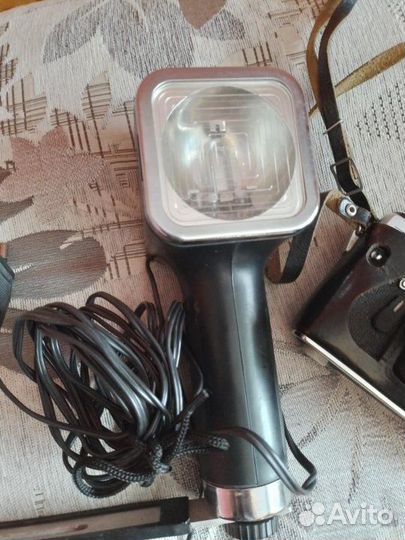 Фотоаппарат Zenit EM и фотовспышка FIL106