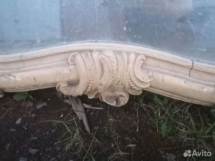 Старинное напольное зеркало