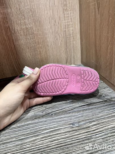 Продам детские crocs оригинал c7