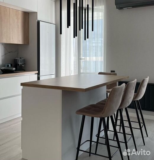 Кухня угловая с барной стойкой на заказ