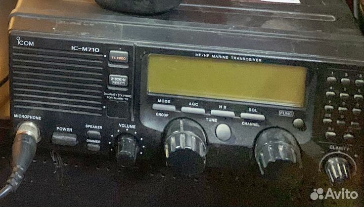 Icom M710