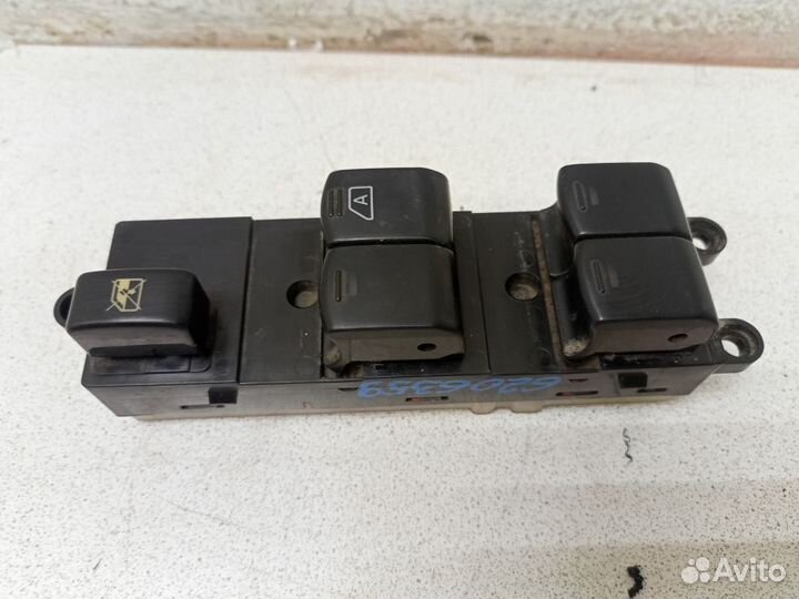 Блок управления стеклоподъемниками