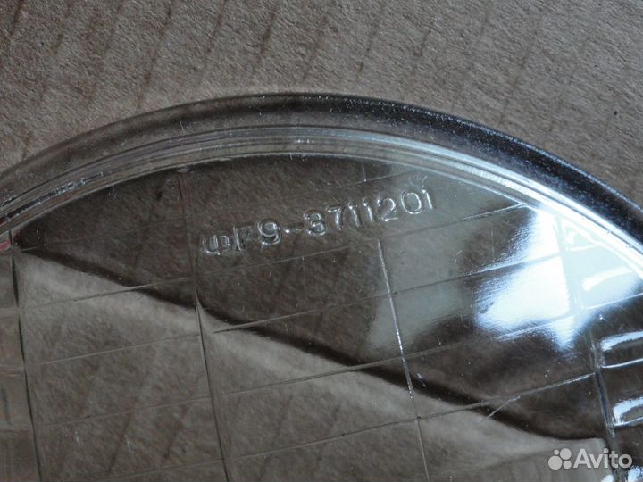 Стекло фары фг9