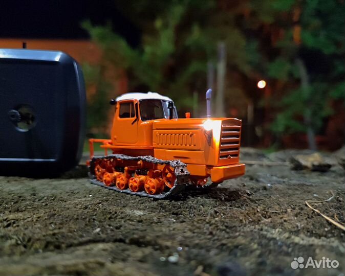 RC дт-75 трактор на радиоуправлении 1/43