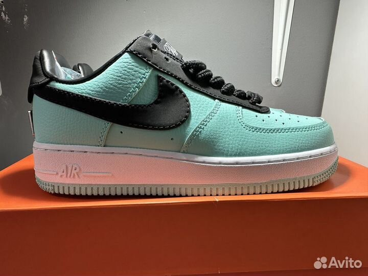 Nike Air Force 1 Tiffany & Co Friends & Family